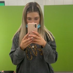 Meet your Posher, Nikita